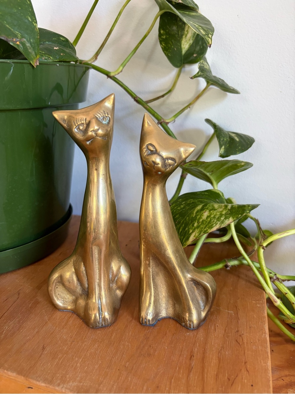 Brass Siamese Cat Figurine Pair - Sleek Mid-Century Style